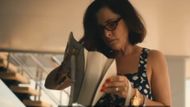 Victoria Ratcliff in The White Lotus' Season 3 lost her anxiety medicines (Image Via YouTube/Max)